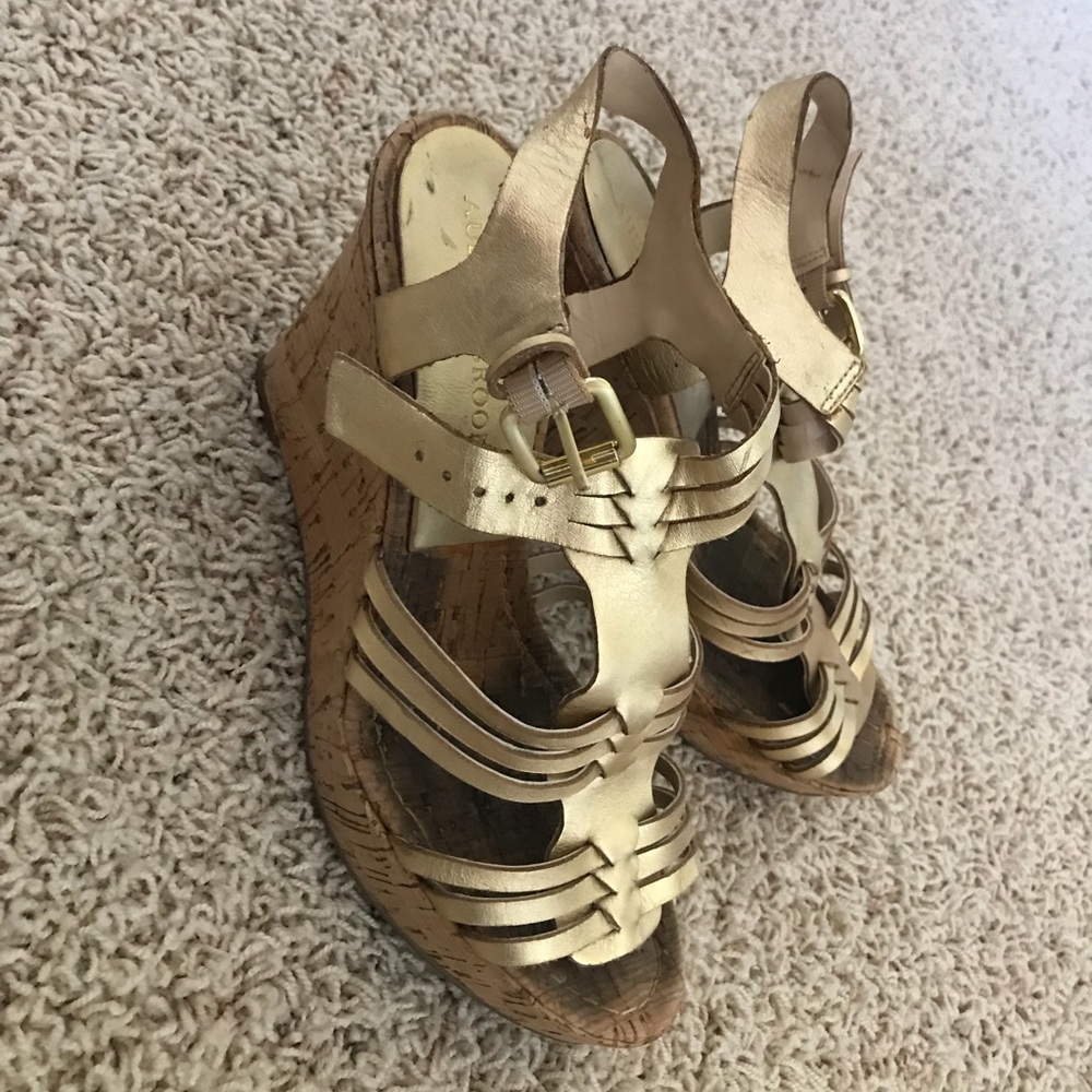 Gold Wedges